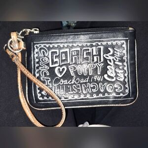 VINTAGE Coach Poppy Graphic Leather Wristlet Pouch Black Silver Ocelot interior